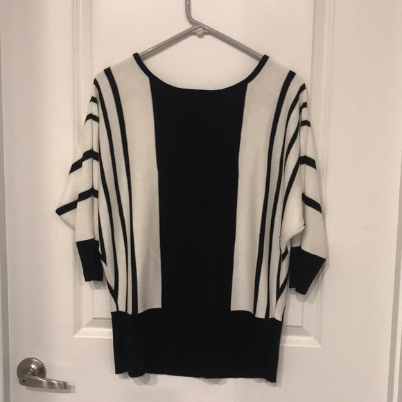 Sweater - Picture 4 of 4